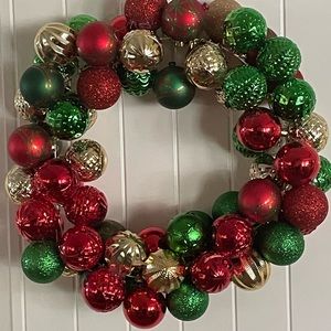 Christmas ball wreath